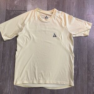 Rigawtr T Shirt Mens Sz Medium Yellow Short Sleeve Polyester Short Sleeve